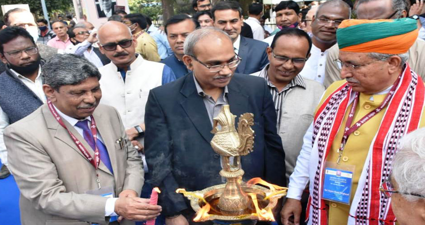 पुस्तकों के विषय युवाओं की रुचियों के अनुसार होने चाहिए : अर्जुन राम मेघवाल पुस्तकों के विषय युवाओं की रुचियों के अनुसार होने चाहिए : अर्जुन राम मेघवाल